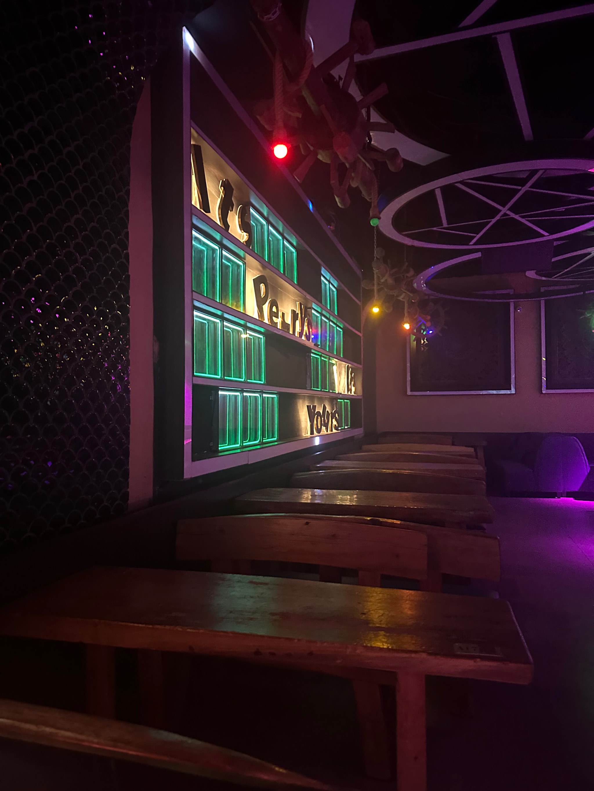 防城港商务KTV中低端对比-东兴市ktv预定